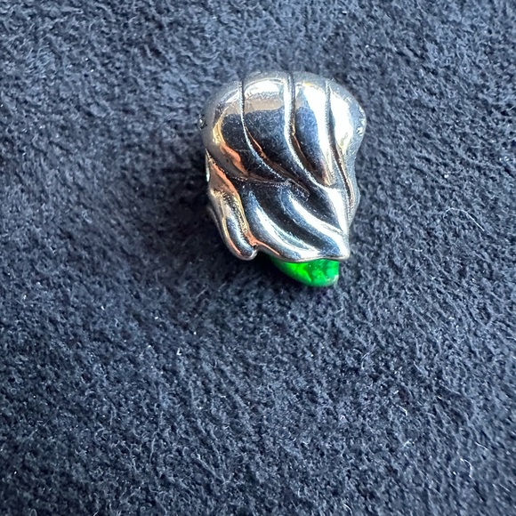 Disney x PANDORA The Littlee Mermaid’s Ariel Charm - Picture 2 of 4